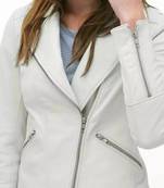 Women’s white biker lambskin leather jacket zipper detail