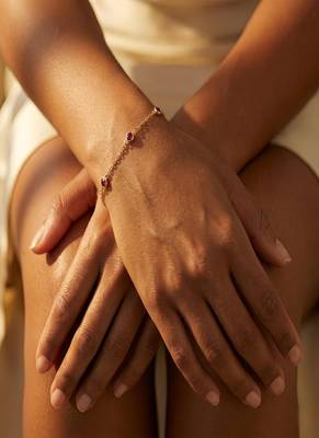 Elegant 925 Sterling Silver Bracelet with Delicate Chain Design and Ruby Red Stone Accents for Women’s Everyday Wear 2
