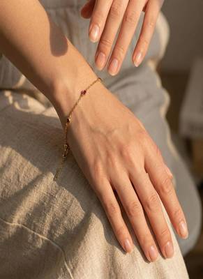 Elegant 925 Sterling Silver Bracelet with Delicate Chain Design and Ruby Red Stone Accents for Women’s Everyday Wear 3