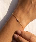 Elegant 925 Sterling Silver Bracelet with Delicate Chain and Sparkling Diamond Accent for Women’s Everyday Wear