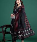 Ethnic Motifs Printed Thread Work Pure Cotton Kurta With Trousers & Dupatta