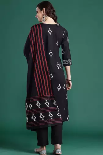Ethnic Motifs Printed Thread Work Pure Cotton Kurta With Trousers & Dupatta