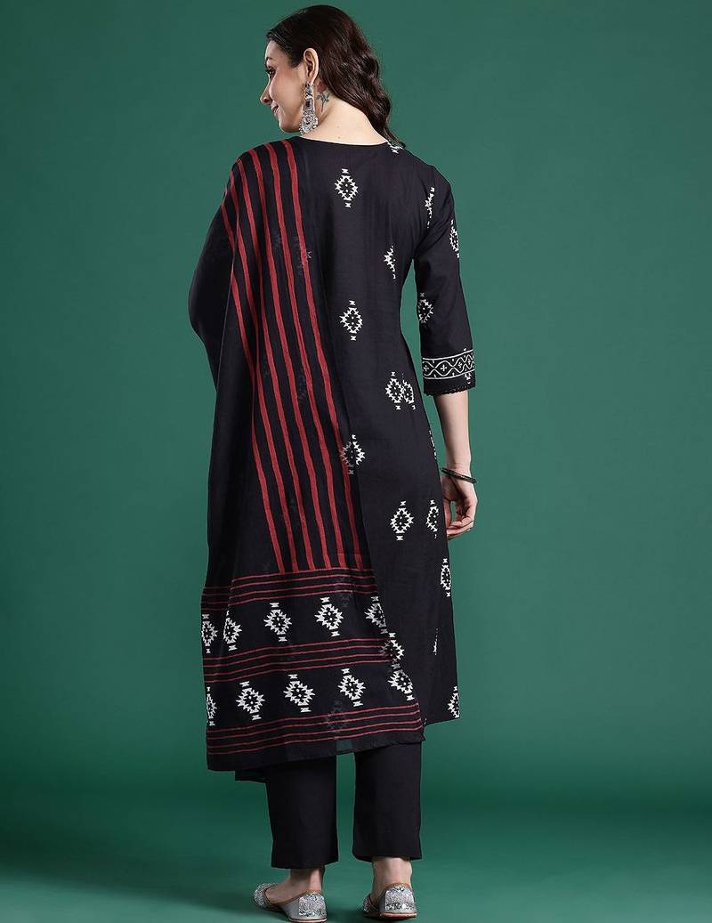 Ethnic Motifs Printed Thread Work Pure Cotton Kurta With Trousers & Dupatta