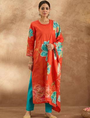 Women Floral Printed Regular Pure Cotton Kurta with Trousers & Dupatta 1