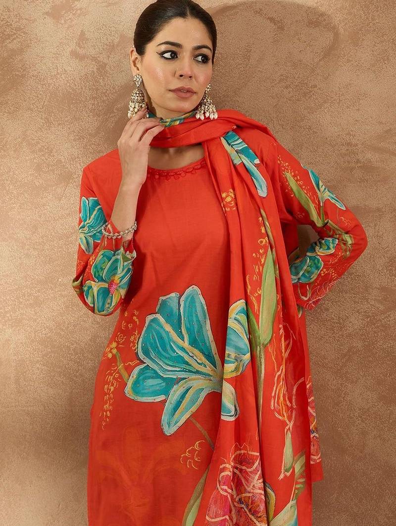 Women Floral Printed Regular Pure Cotton Kurta with Trousers & Dupatta