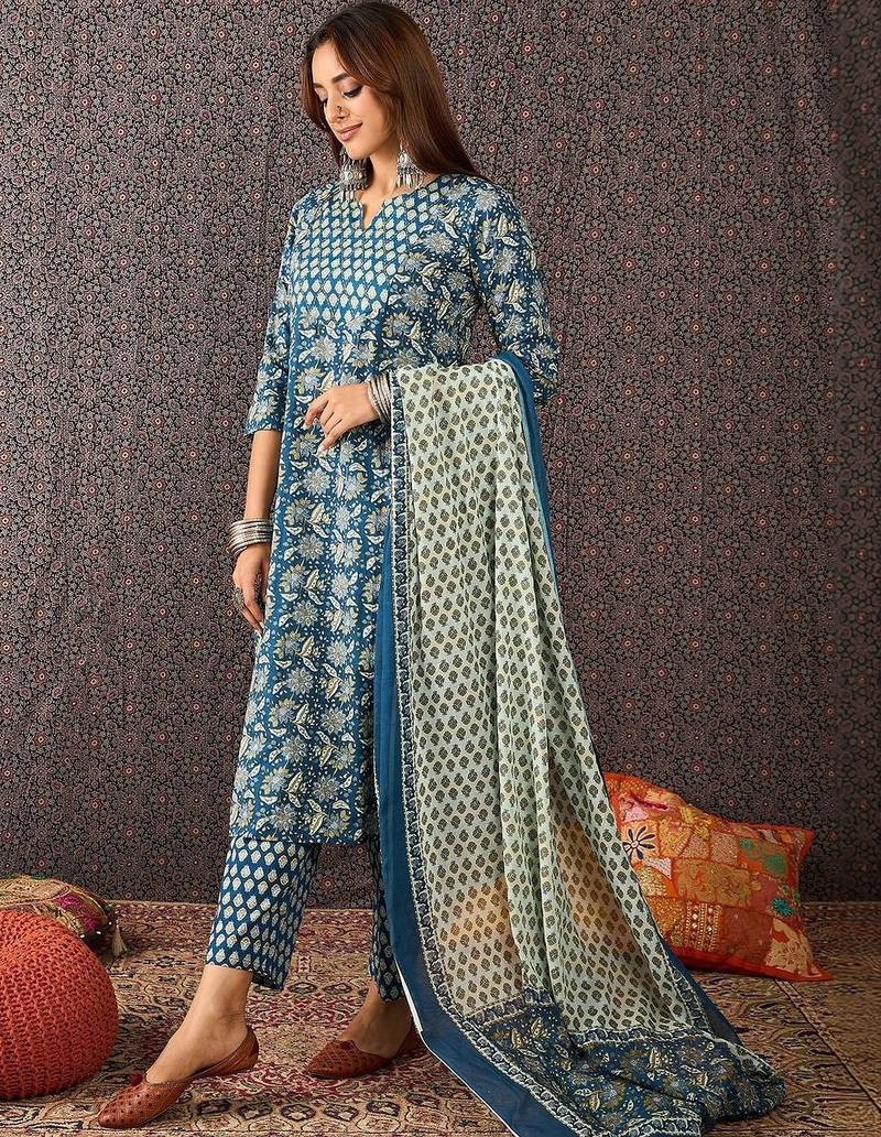 Women Ethnic Motifs Printed Regular Sequinned Pure Cotton Kurta with Trousers & With Dupatta