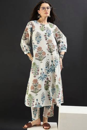 Women Floral Printed Regular Pure Cotton Kurta with Trousers