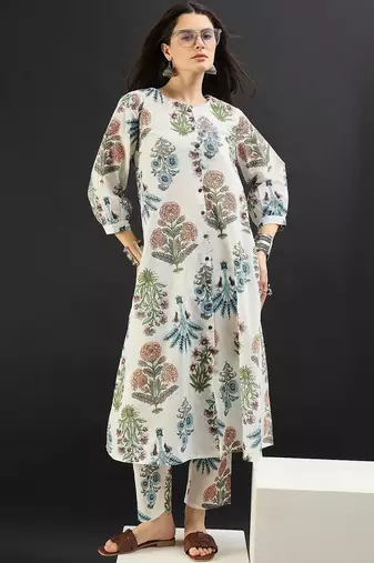 Women Floral Printed Regular Pure Cotton Kurta with Trousers
