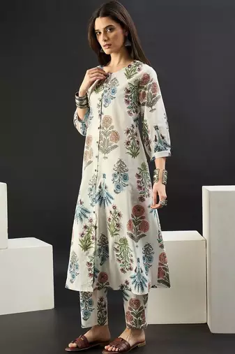 Women Floral Printed Regular Pure Cotton Kurta with Trousers