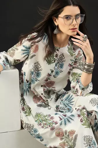 Women Floral Printed Regular Pure Cotton Kurta with Trousers