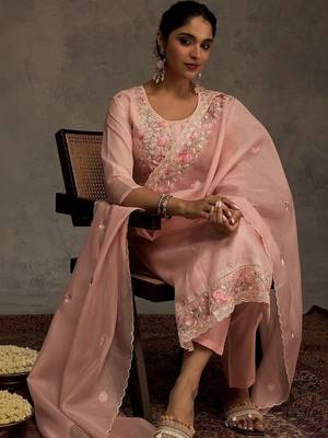 Women Floral Embroidered Regular Thread Work Kurta with Trousers & With Dupatta 3