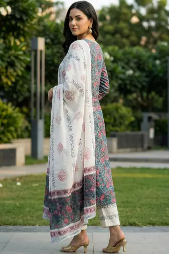 Women Floral Printed Regular Thread Work Pure Cotton Kurta with Trousers & With Dupatta