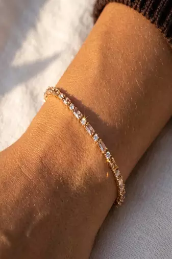 Elegant 925 Sterling Silver Tennis Bracelet with Sparkling Clear Stones and Gold-Plated Finish for Women
