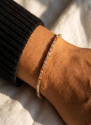 Elegant 925 Sterling Silver Tennis Bracelet with Sparkling Clear Stones and Gold-Plated Finish for Women 2