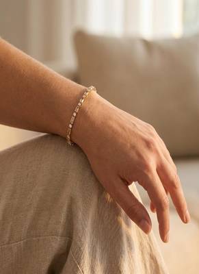 Elegant 925 Sterling Silver Tennis Bracelet with Sparkling Clear Stones and Gold-Plated Finish for Women 3