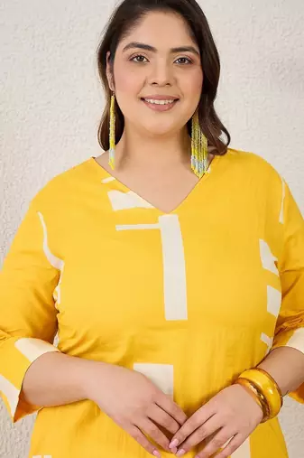 Plus Size Yellow Printed A-Line Kurta Trousers Set
