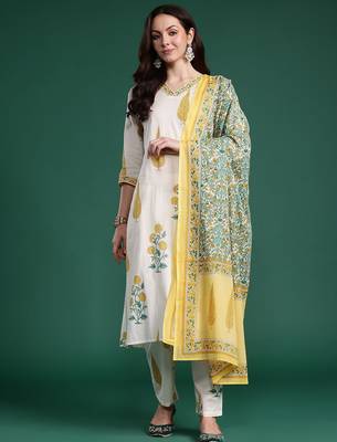 Floral Printed Regular Pure Cotton Kurta with Trousers & With Dupatta 5