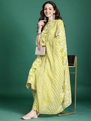 Floral Printed Regular Pure Cotton Kurta with Trousers & With Dupatta 1