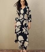 Women Floral Printed Regular Kurta with Trousers