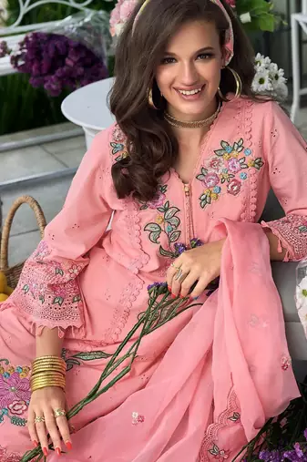 Women Floral Embroidered Regular Sequinned Pure Cotton Kurta with Trousers & With Dupatta