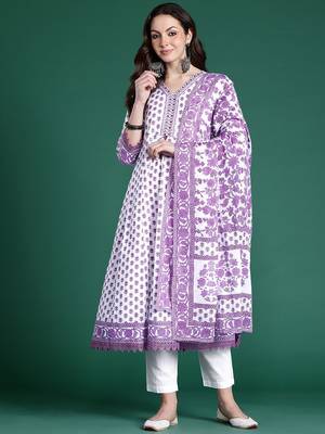 Floral Printed Pure Cotton Kurta with Trousers & Dupatta 5