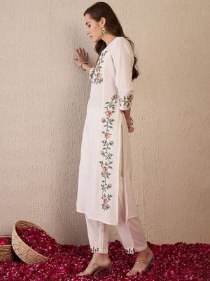 Women Floral Embroidered Regular Thread Work Pure Cotton Kurta with Trousers 4
