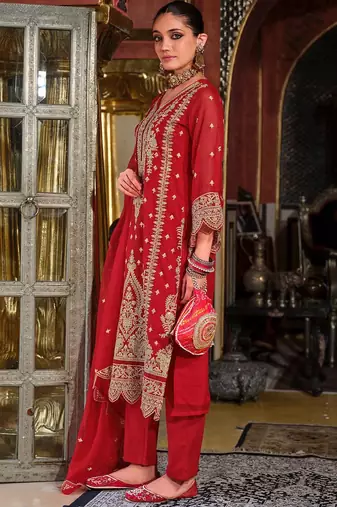 Ethnic Motifs Embroidered Sequinned Kurta with Trousers & Dupatta