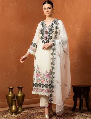 Women Floral Embroidered Regular Thread Work Pure Cotton Kurta with Trousers & With Dupatta 3