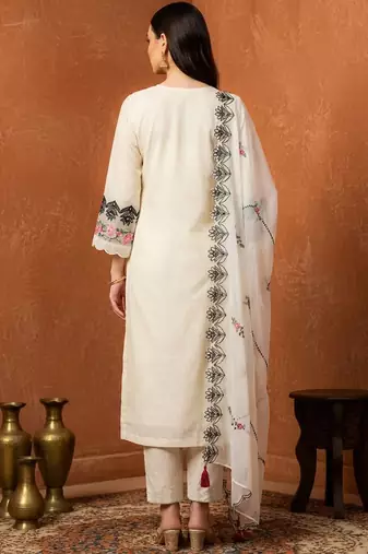 Women Floral Embroidered Regular Thread Work Pure Cotton Kurta with Trousers & With Dupatta