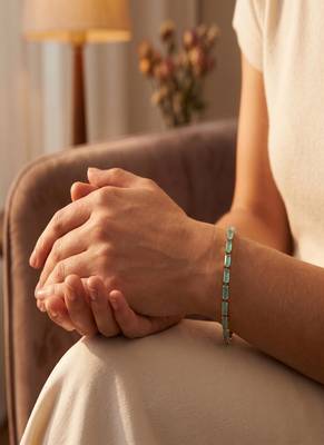 Elegant 925 Sterling Silver Bracelet with Turquoise Blue Stones and Delicate Gold-Plated Chain Design for Women 3