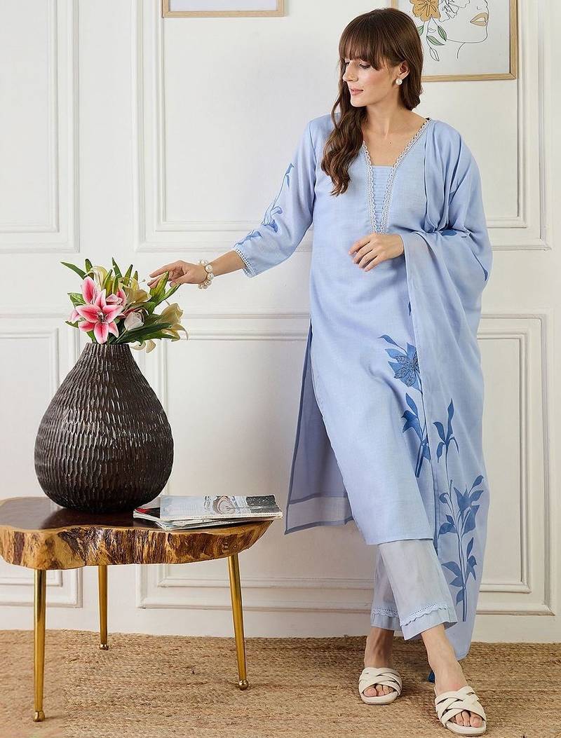 Women Floral Printed Linen Kurta with Trousers & Dupatta