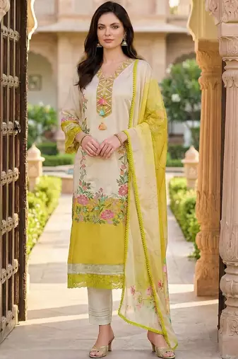 Women Floral Printed Regular Thread Work Kurta with Trousers & With Dupatta
