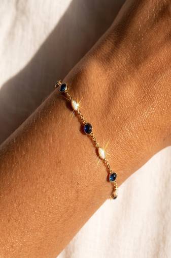 Elegant 925 Sterling Silver Bracelet with Deep Blue Stones and Sparkling Accents for Women’s Everyday Wear