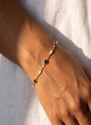 Elegant 925 Sterling Silver Bracelet with Deep Blue Stones and Sparkling Accents for Women’s Everyday Wear 2