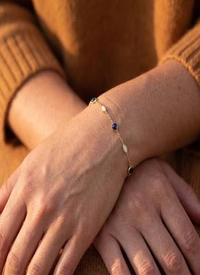 Elegant 925 Sterling Silver Bracelet with Deep Blue Stones and Sparkling Accents for Women’s Everyday Wear 3