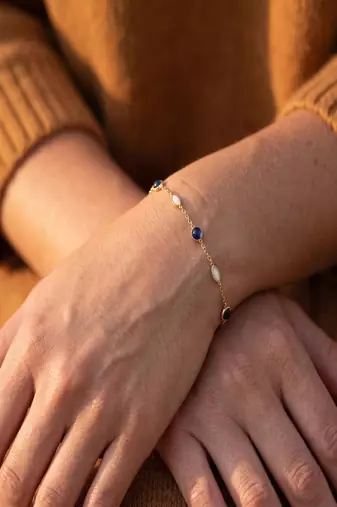 Elegant 925 Sterling Silver Bracelet with Deep Blue Stones and Sparkling Accents for Women’s Everyday Wear