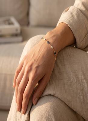 Elegant 925 Sterling Silver Bracelet with Deep Blue Stones and Sparkling Accents for Women’s Everyday Wear 5
