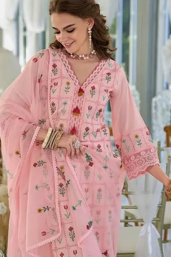 Women Floral Embroidered Regular Thread Work Pure Cotton Kurta with Trousers & With Dupatta