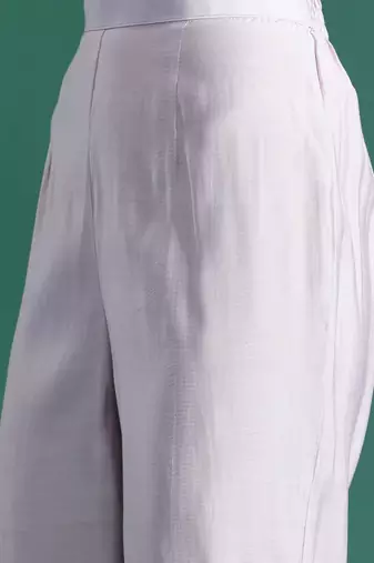Women Floral Embroidered Regular Thread Work Kurta with Trousers & With Dupatta