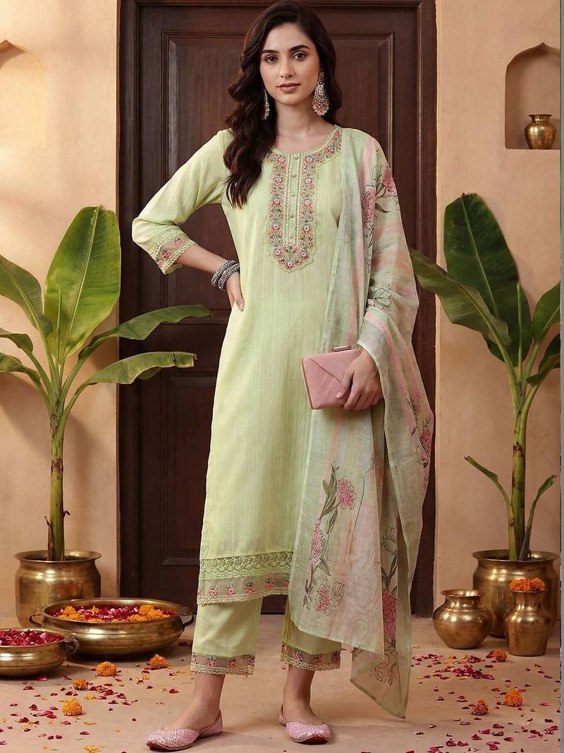 Women Ethnic Motifs Embroidered Regular Thread Work Kurta with Trousers & With Dupatta