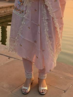 Women Floral Embroidered Cotton Kurta with Trousers & Dupatta 5
