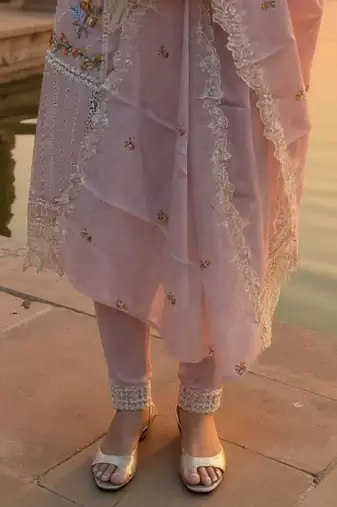 Women Floral Embroidered Cotton Kurta with Trousers & Dupatta