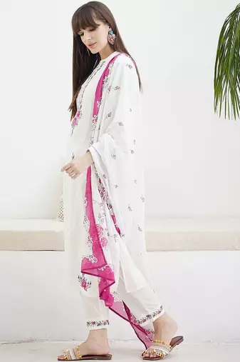 Women Floral Embroidered Regular Thread Work Pure Cotton Kurta with Trousers & With Dupatta