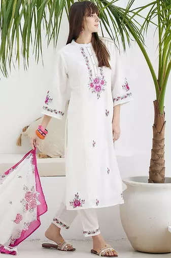 Women Floral Embroidered Regular Thread Work Pure Cotton Kurta with Trousers & With Dupatta