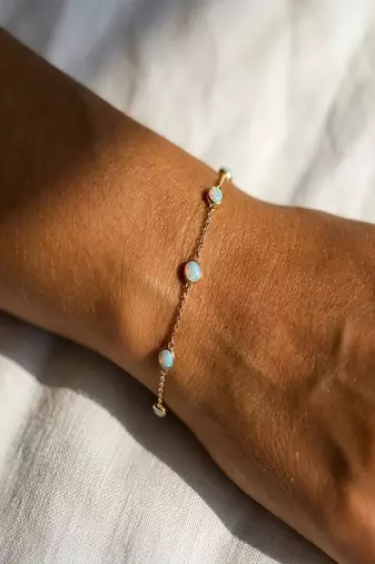 Elegant 925 Sterling Silver Bracelet with Blue Opal Stones and Delicate Gold-Plated Chain Design for Women