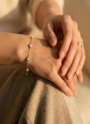 Elegant 925 Sterling Silver Bracelet with Blue Opal Stones and Delicate Gold-Plated Chain Design for Women 4