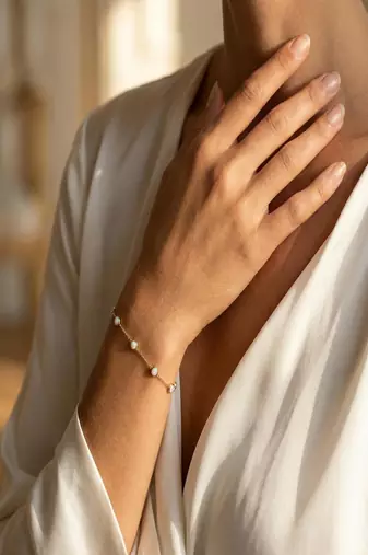 Elegant 925 Sterling Silver Bracelet with Blue Opal Stones and Delicate Gold-Plated Chain Design for Women
