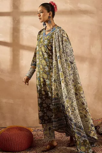 Women Floral Printed Regular Pure Cotton Kurta with Trousers & With Dupatta