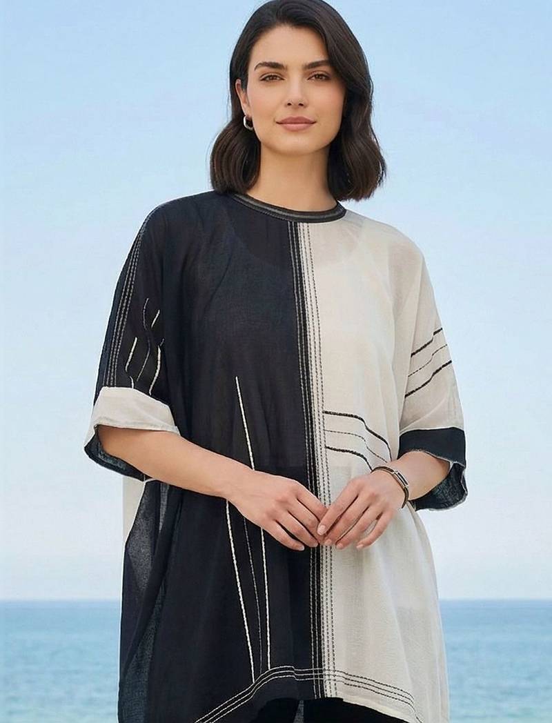 Women Colourblocked Regular Thread Work Kurta with Trousers