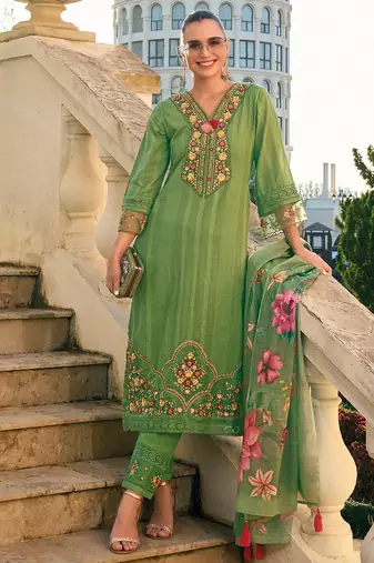 Floral Embroidered Thread Work Pure Cotton Kurta with Trousers & With Dupatta